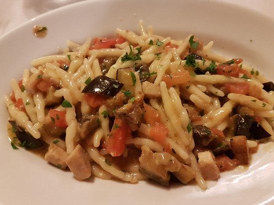 Trattoria Pizzeria La Taverna