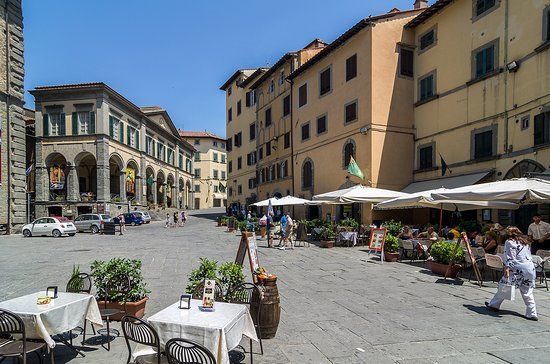 Piazza Luca Signorelli