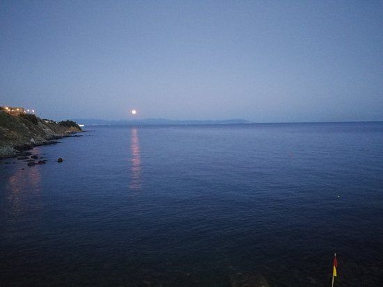 Spiaggia Sotto Piazza Bovio