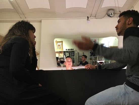 Vald'O Art Book & Wine