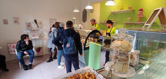 VALU' - Ice Cream & Cakes